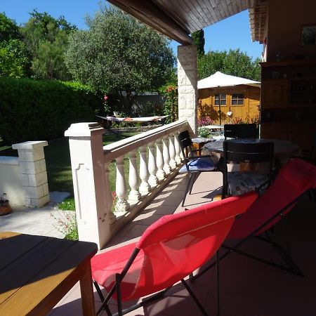 Chez Carole Et Roger Apartment Avignon Ngoại thất bức ảnh